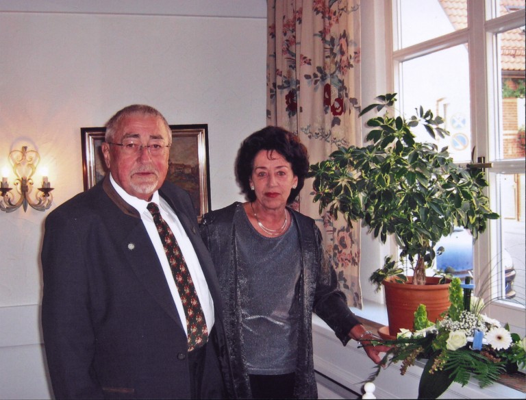 Die Walter Ott Rohstoff-Recycling GmbH ist ein Handels- und Entsorgungsdienstleistungsunternehmen für Eisenschrott und Metallschrott. 2006_Walter&Dagi_Ott